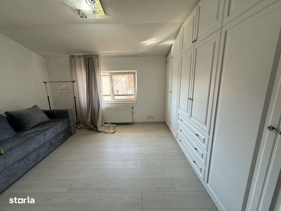 Apartament cu 3 camere, decomandat, 66 mp utili - Dambovita — fotografia 1