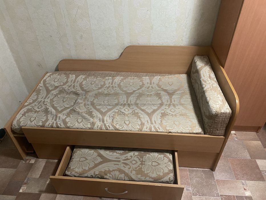 Продам кровать подрасковый