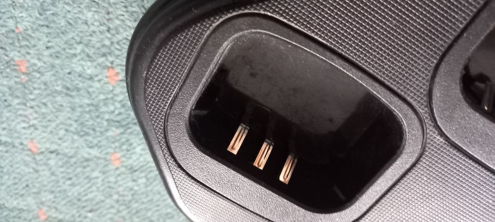 Incarcator multiplu statie vhf uhf