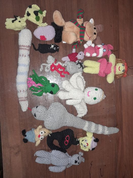 Продам. Вязаные игрушки