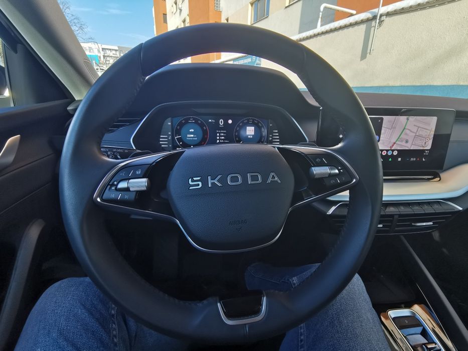 Skoda octavia 4 facelift 1.5 tsi 150 cai DSG  garantie 2029