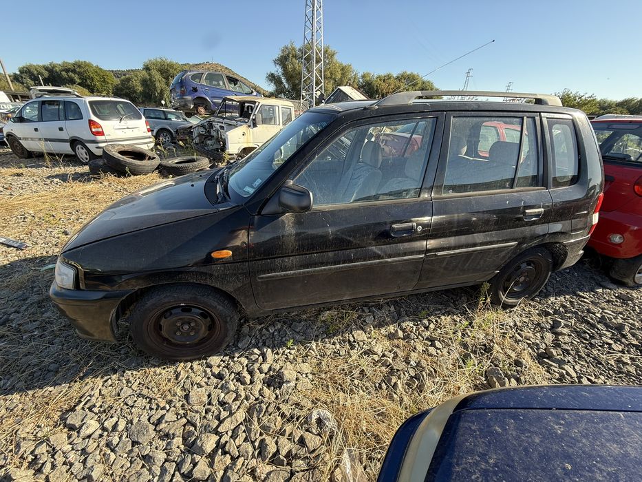 Мазда Демио 1.3 75к.с. на части