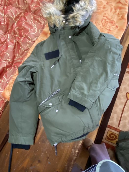 Продавам канадка 25лв.нови