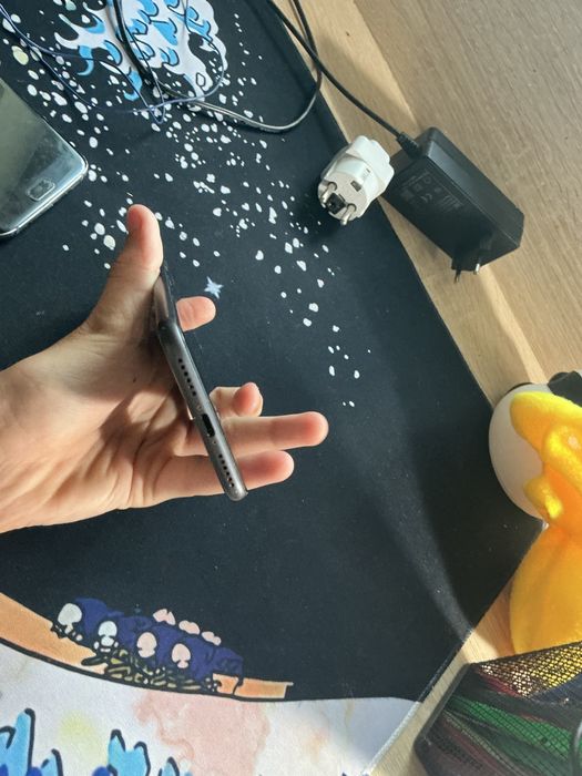 Iphone 7  продам