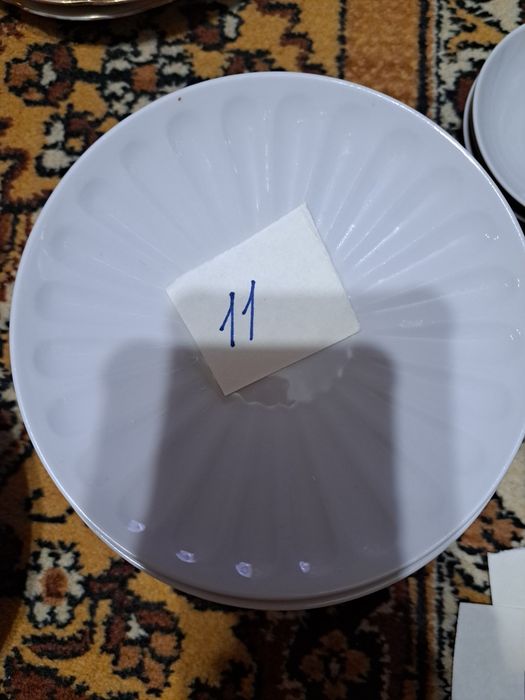 Продам тарелки и блюдца