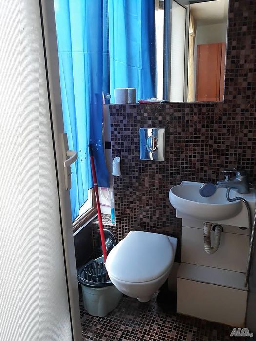 Дава се под наем Едностаен апартамент в Бургас, Център - 50 кв.м за 298.86 € - Снимка #4