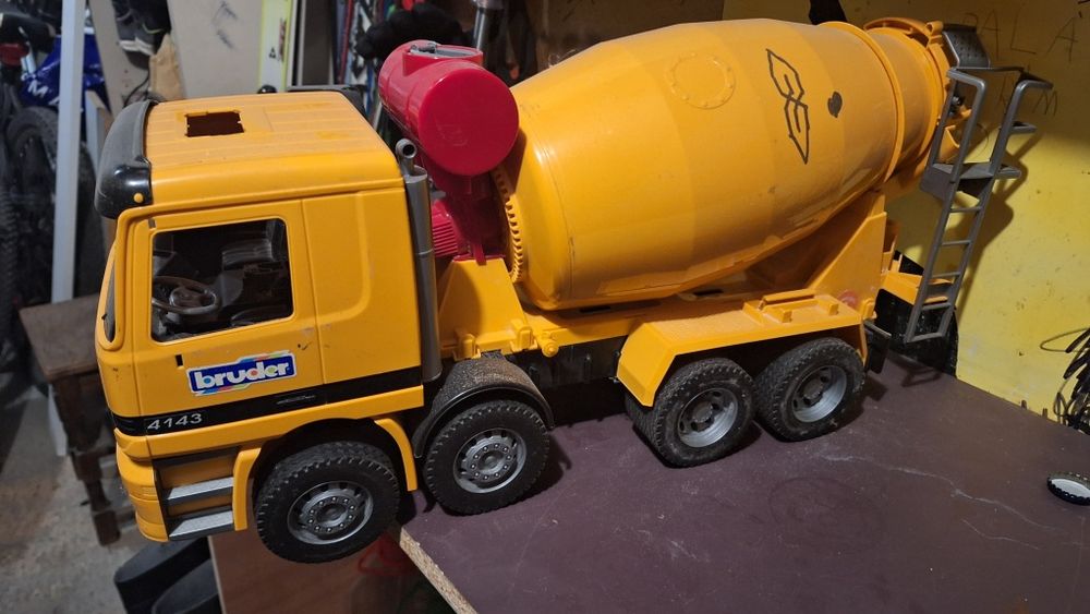 Tractor,camion,remorca tractor