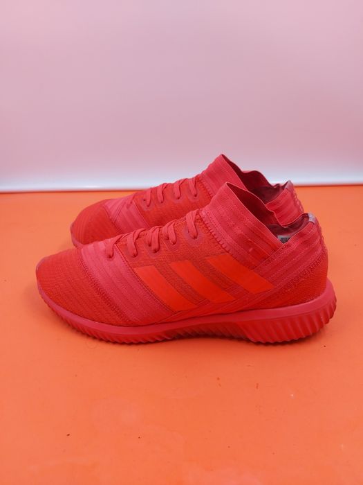 Adidas Nemeziz номер 42 2/3Оригинални маратонки