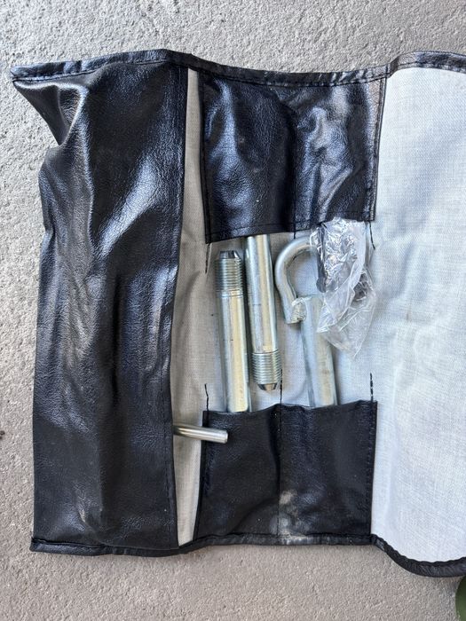 крюк буксировочный Эстима