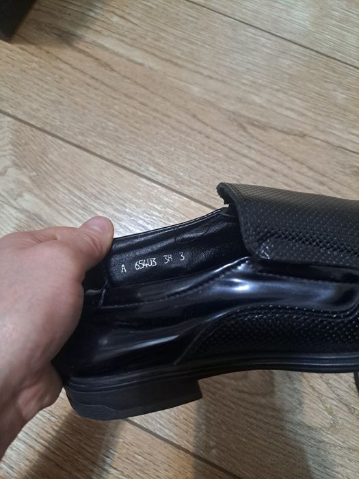 Продам туфли,мокасы