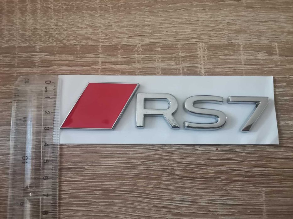 сребриста емблема Audi RS7 нов стил