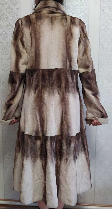 Продам норковую шубу