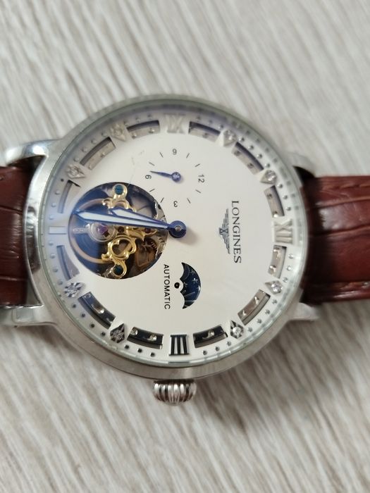 Часы на руку новые