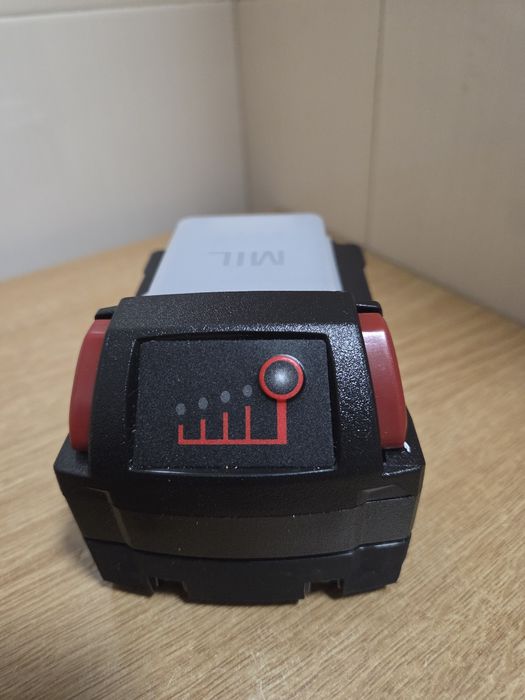 Чисто нова акумулаторна батерия за Milwaukee M18