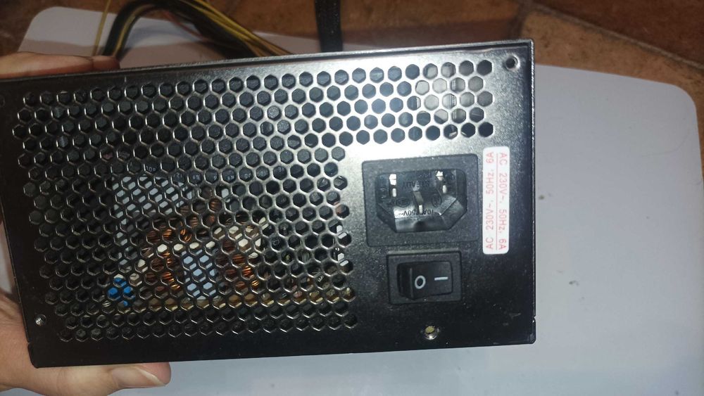 Б/у Блок питания HuntKey 600W