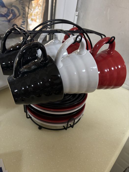 Набор кружек с тарелками