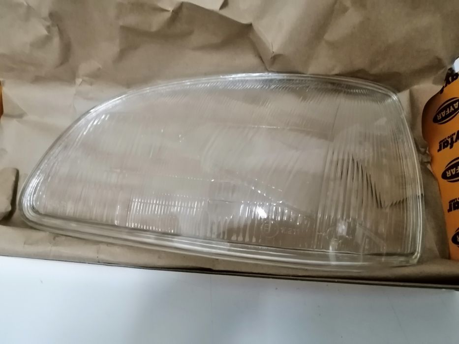 Стъкло фар Клио 96- Clio Renault стъкла за фарове Рено клио 96 - 98
