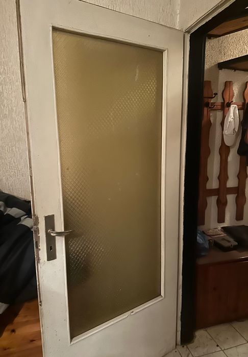 Дървени врати 2 броя - 195х73.5см. и 190х75см.