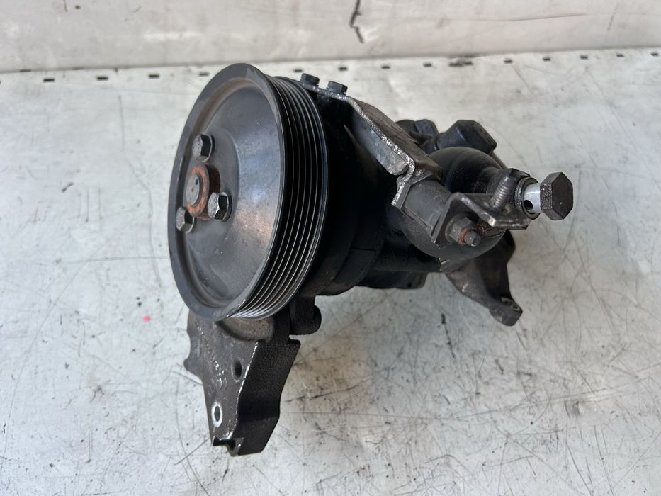 Хидравлична помпа за бмв е65 730д/xidravlichna pompa za bmw e65 730d