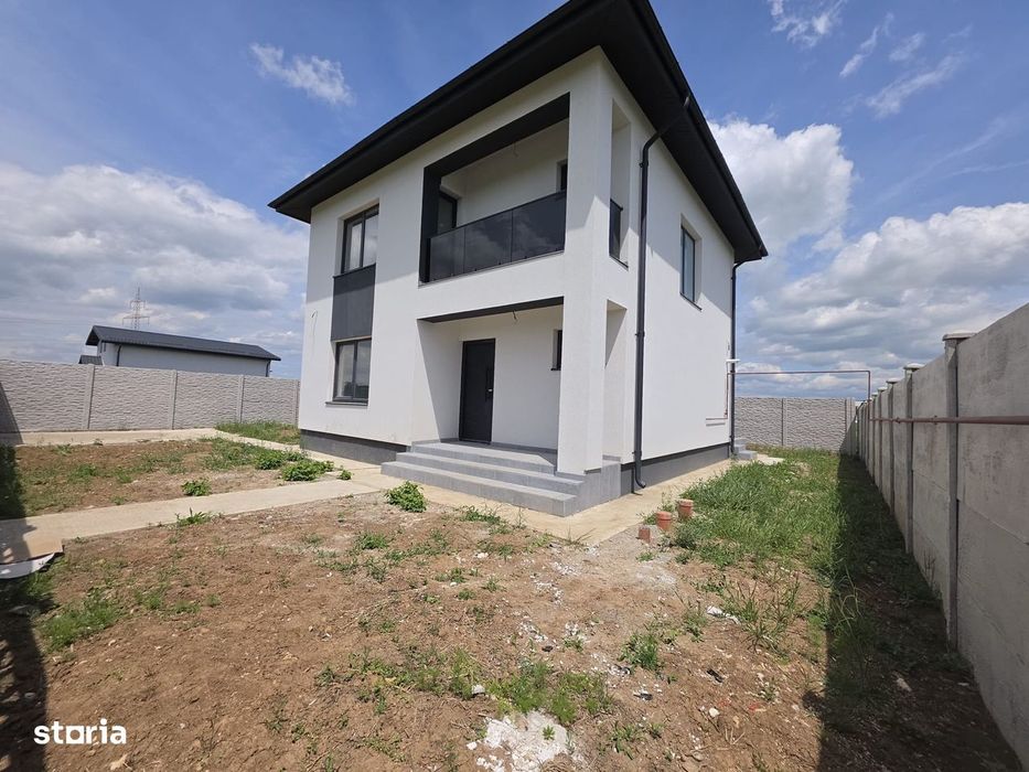 Casa 4 camere,gata de mutare,800 m de blv.