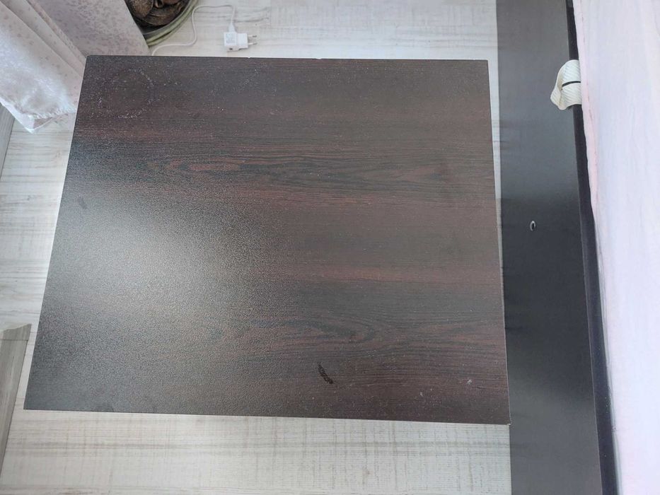 Нощно шкафче за спалня