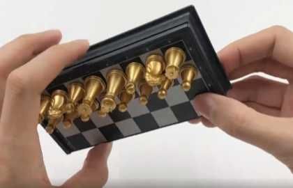 Мини магнитна шахматна дъска 12,7 см – сгъваем портативен комплект