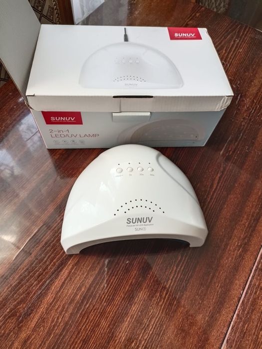 Лампа для сушки ногтей