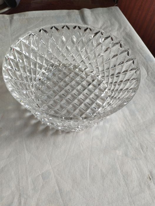 Продаётся хрустальная ваза