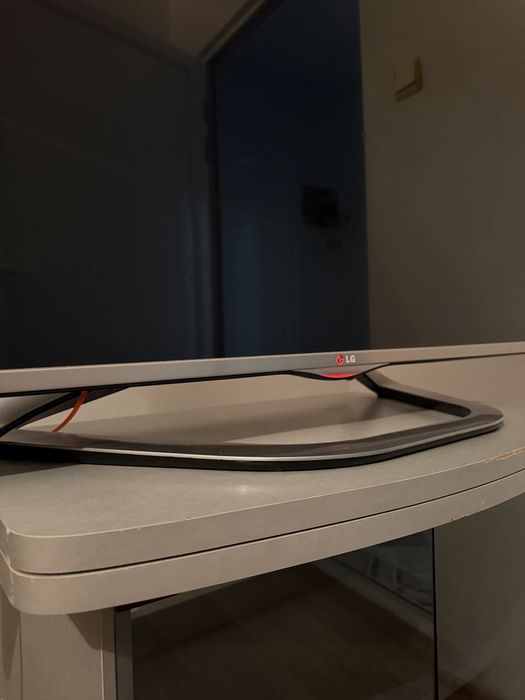 Телевизор LG 47 Smart