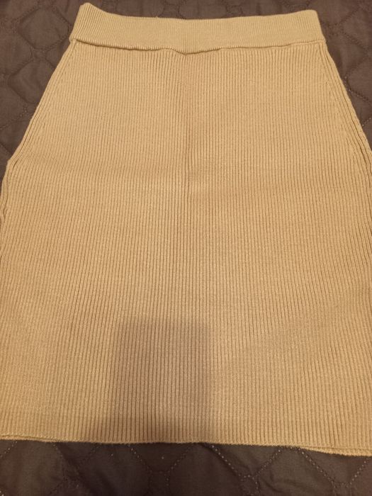 Дамска рипсена пола