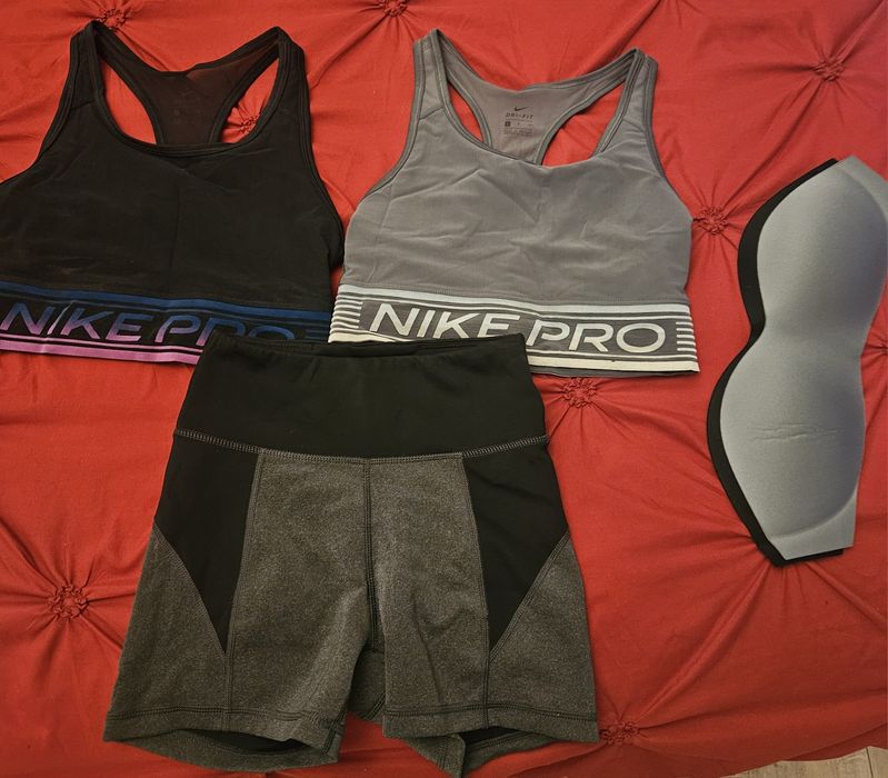 Bustiere Nike + pantaloni
