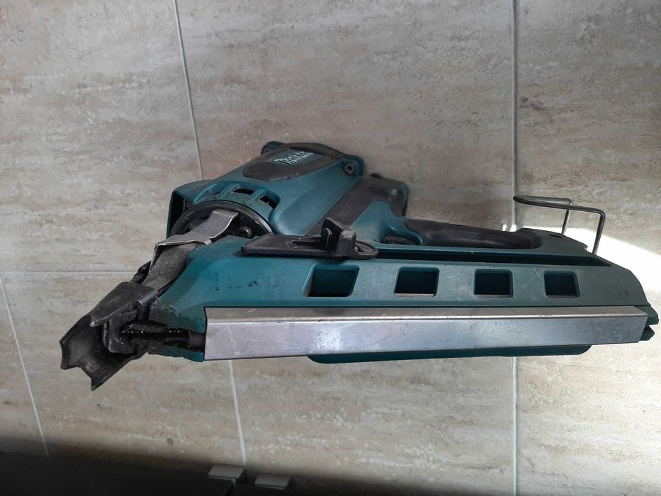 Makita GN900 Такер за Пирони