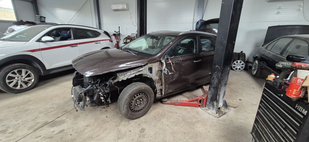 portbagaj hyundai i30 gde 1.0t-gdi aripa usa stanga dreapta stop volan maner bara navigatie