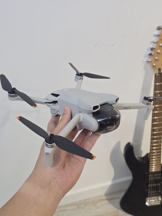 DJI Mini 3 с RC контроллером (идеал)