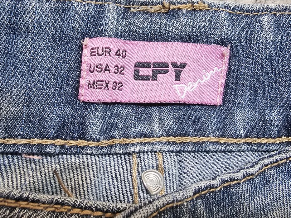 Blugi scurți albaștri