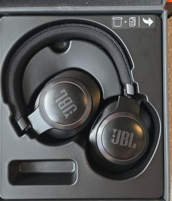 Casti JBL live 660NC