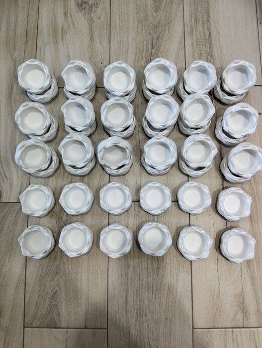 Vând suporți lumanare