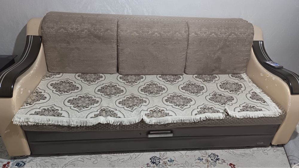 Диван продам бу