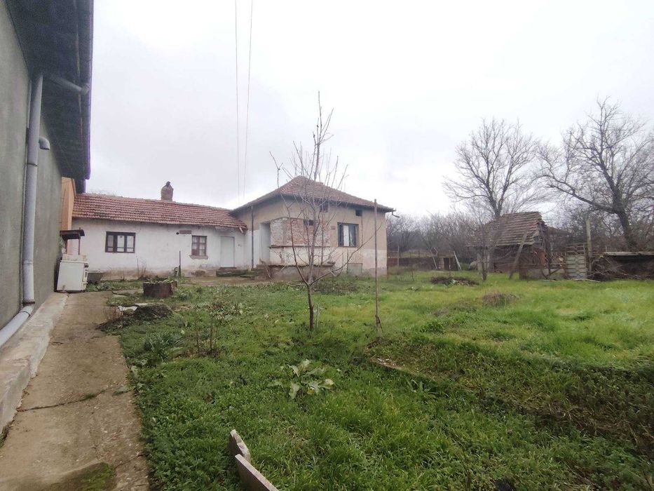 Къща в близост до р. Дунав !