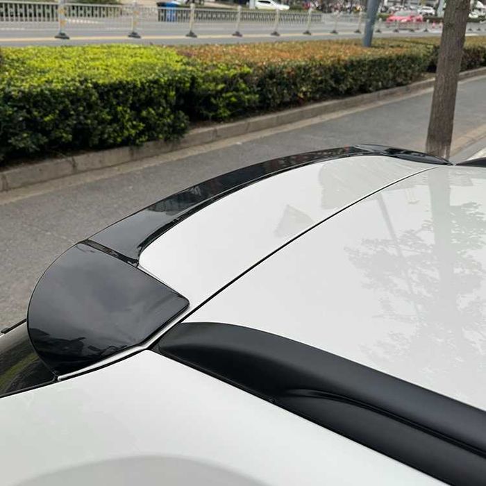 Eleron Luneta Lip Portbagaj Spoiler M pentru BMW X1 E84, Negru Lucios