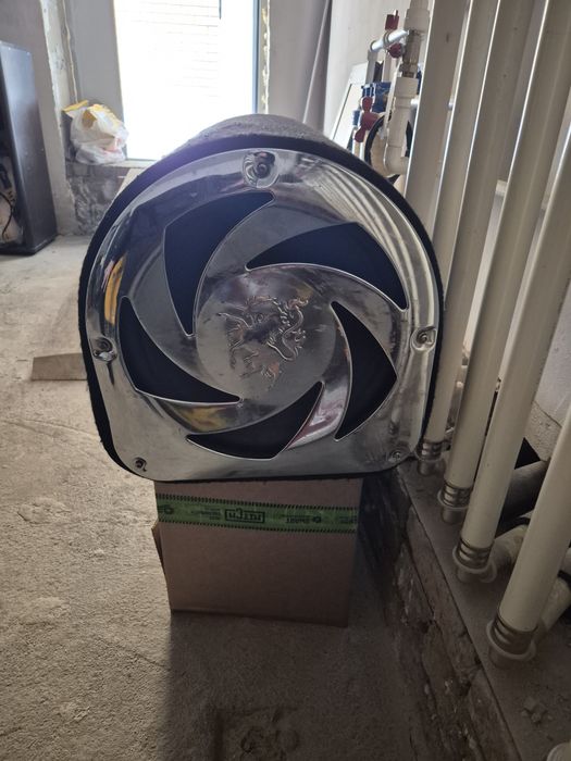 Сабуфер в хорошем состоянии оригинал