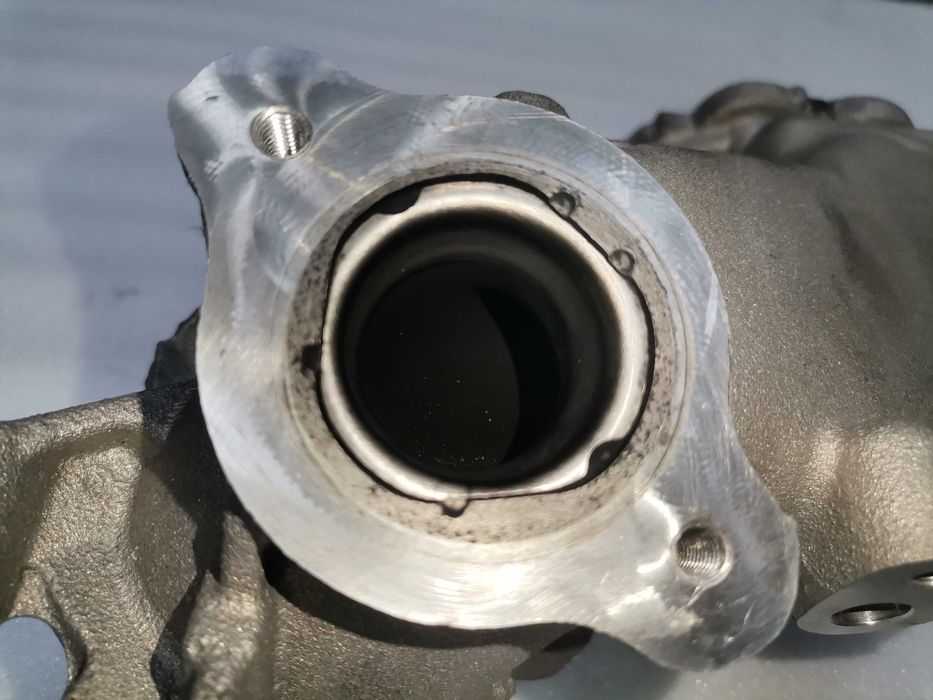 Всмукателен колектор Клапа BMW 9888472 X5 G05 G06 X7 G07 5 G60 7 G70