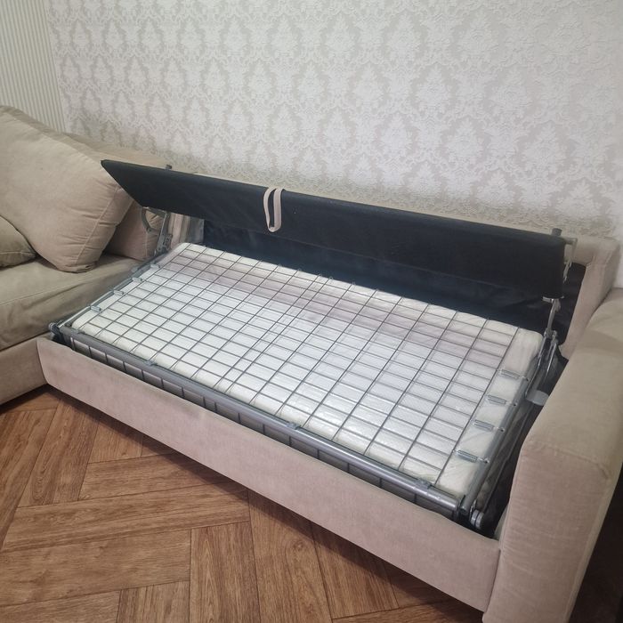 Продам Диван угловой