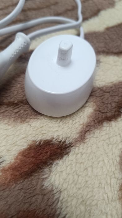 Încărcător periuță de dinți Braun