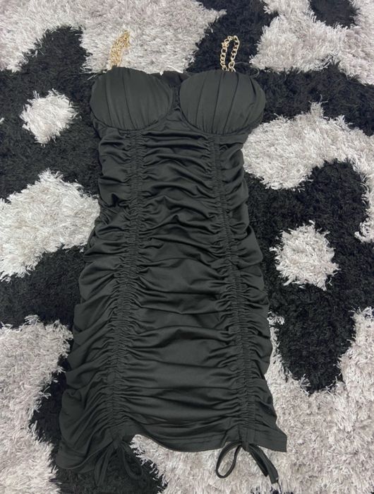 Rochie mulata cu bretele aurii