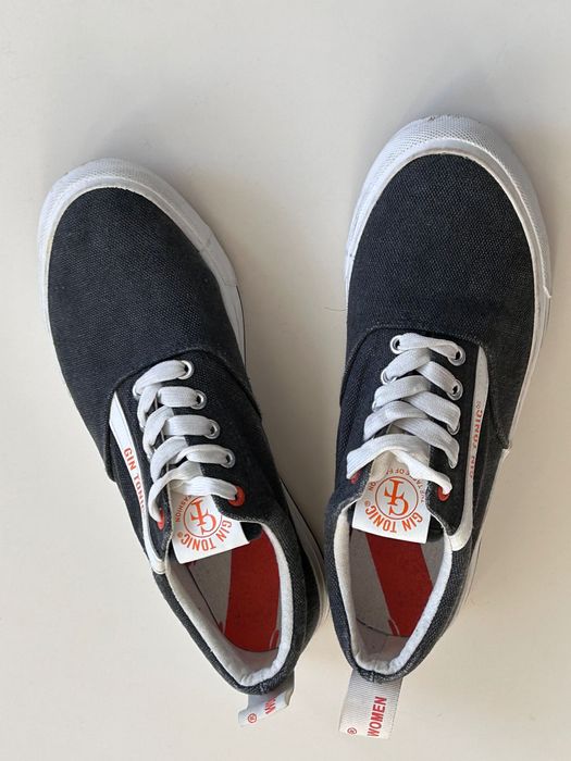 Нови спортни обувки/гуменки 39номер