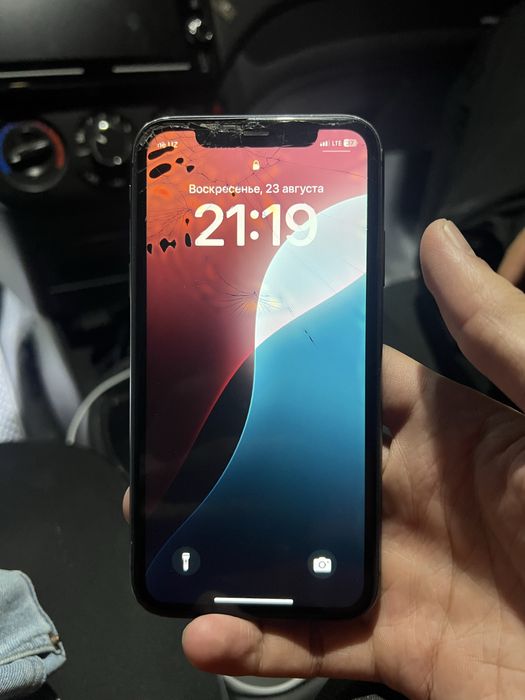 Iphone 11 sotiladi