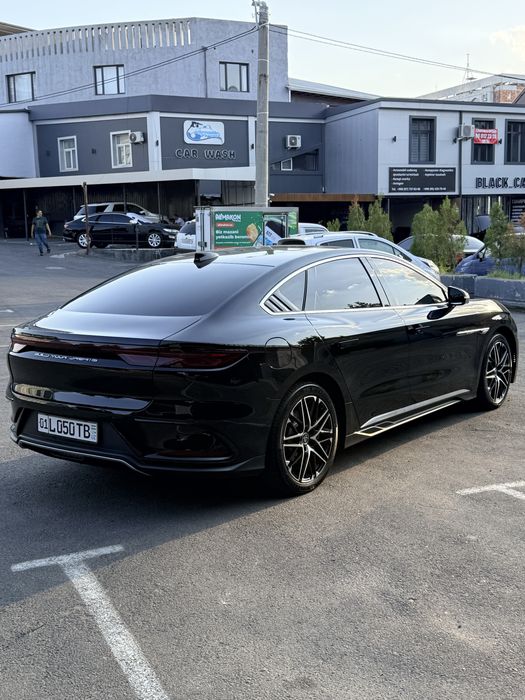 BYD han 605 km 2025 smart
