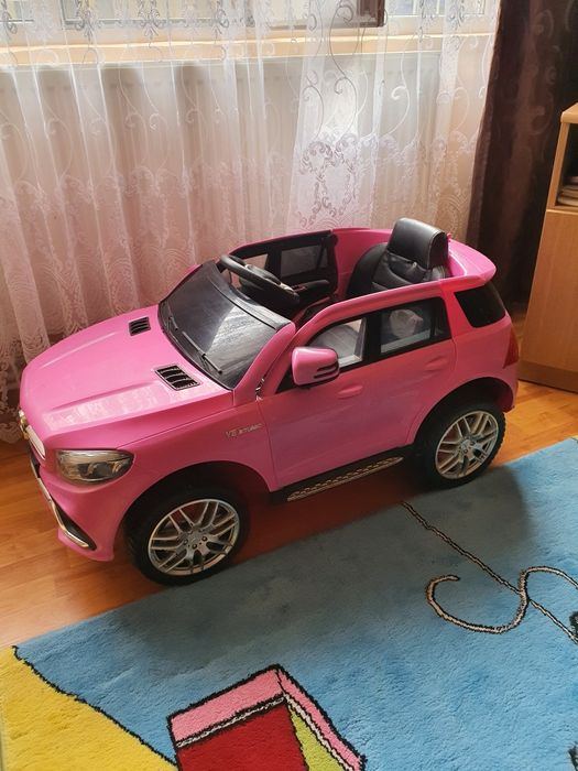 Mașinuța cu telecimanda