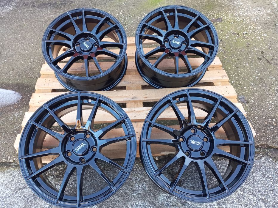 17.5x100 O.Z Piano Black  Toyota Subaru Audi A1 A3 Golf Bora Tiago Чисто Нови.